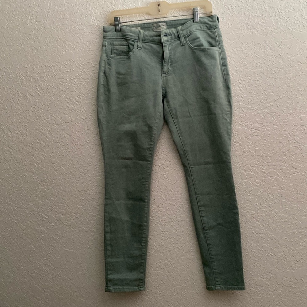 Woman’s jeans size 6/28R, mid rise skinny jeans, green